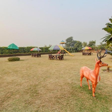 Elegance Resort Mathura Exterior photo
